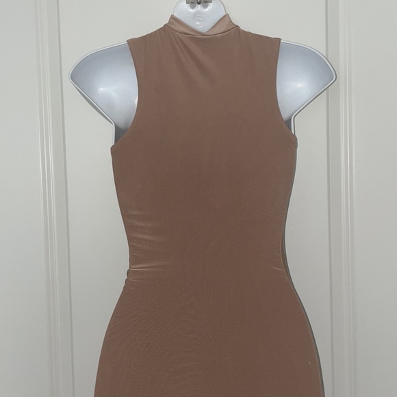 Missguided Bodycon Dress - Picture 6 of 7